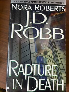(J.D. Robb) Rapture in Death - Black/Green Cover